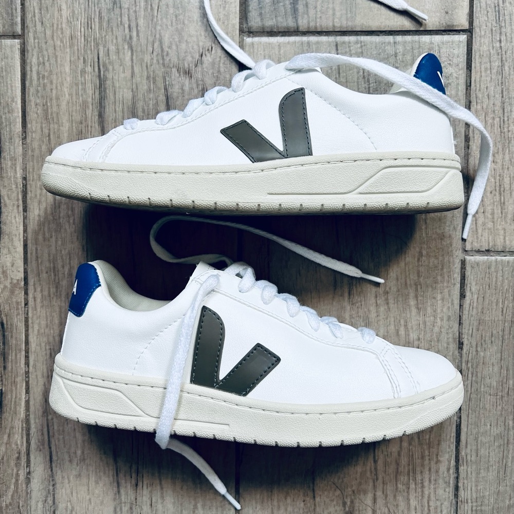 Veja Urca Sneakers